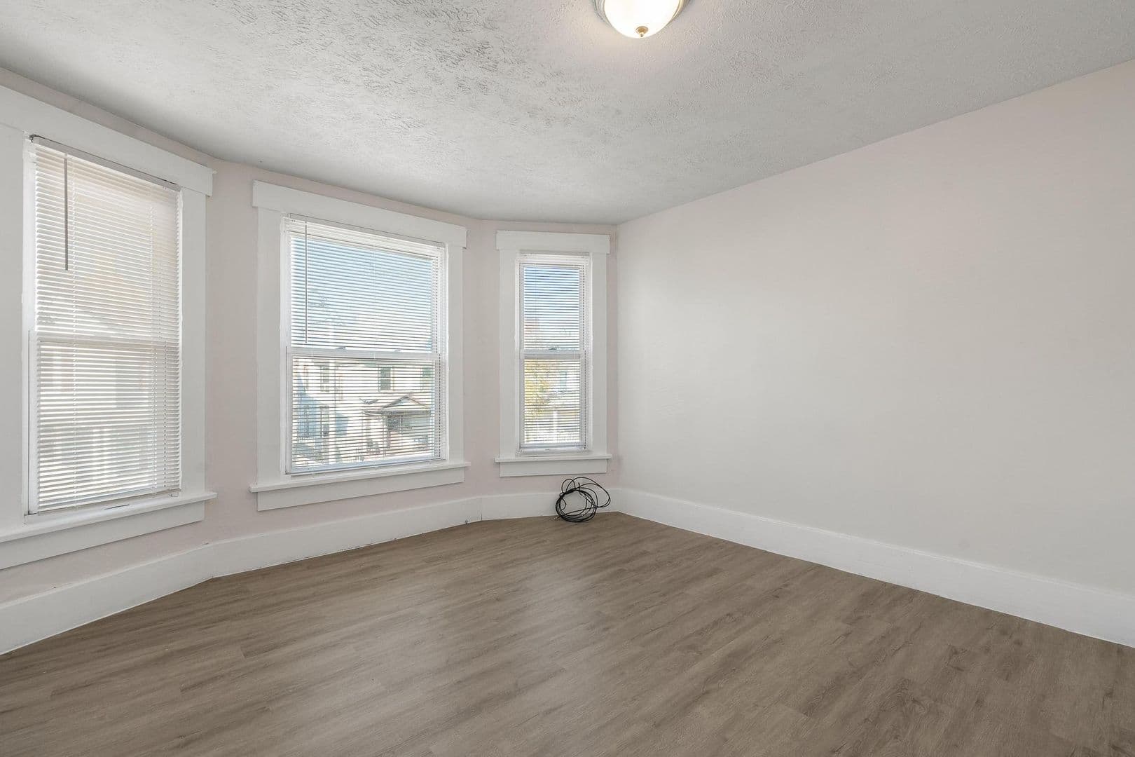 Dayton Apartment: 36-38 E Mumma Ave