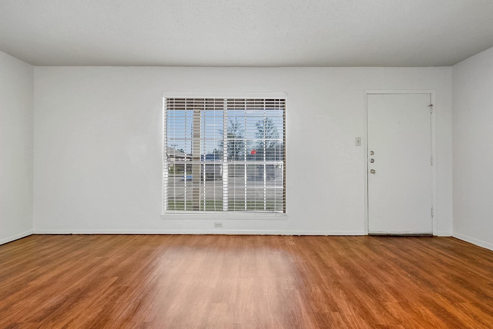 SHREVEPORT Apartment: 7200 JEWELLA AVENUE