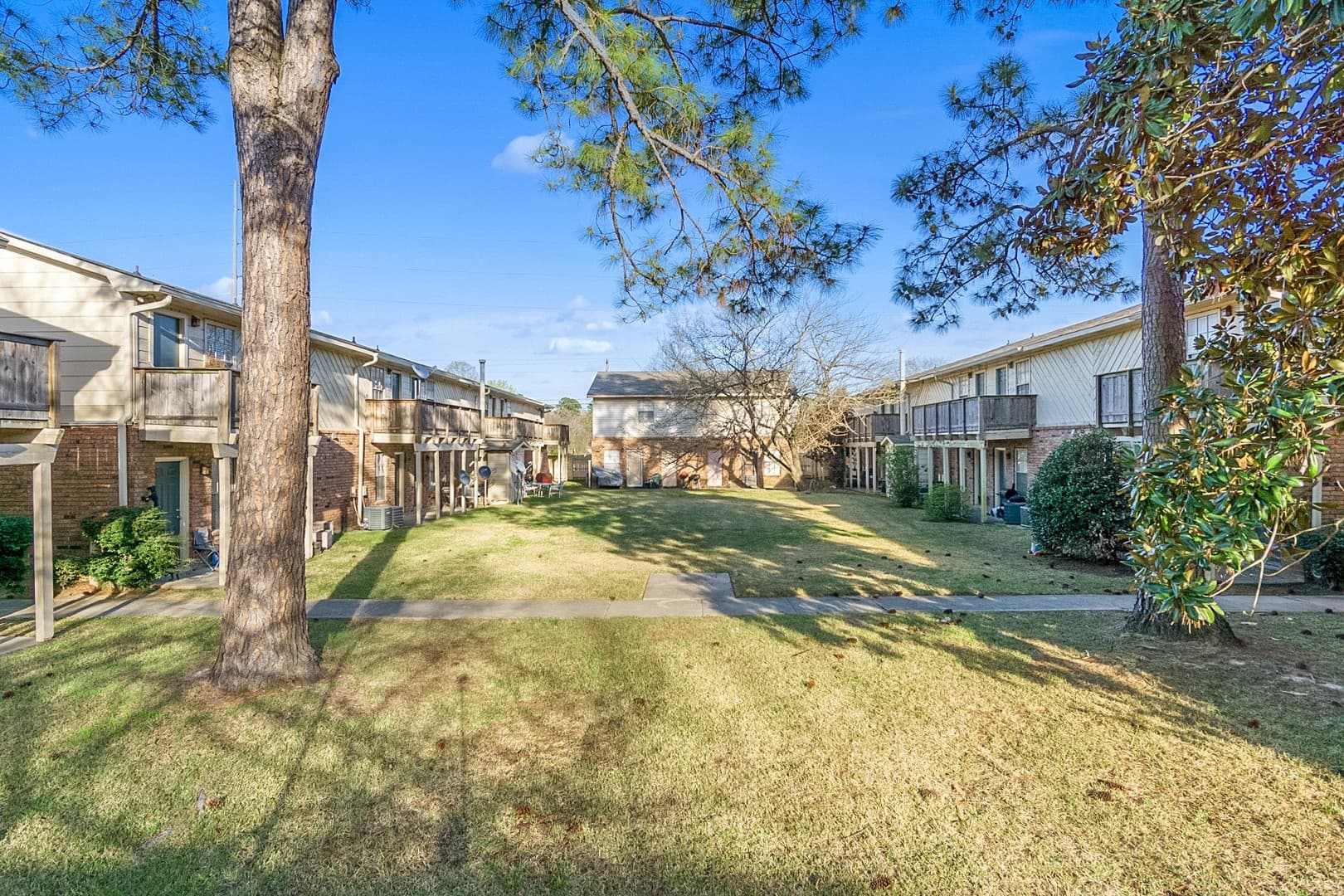 SHREVEPORT Apartment: 7200 JEWELLA AVENUE