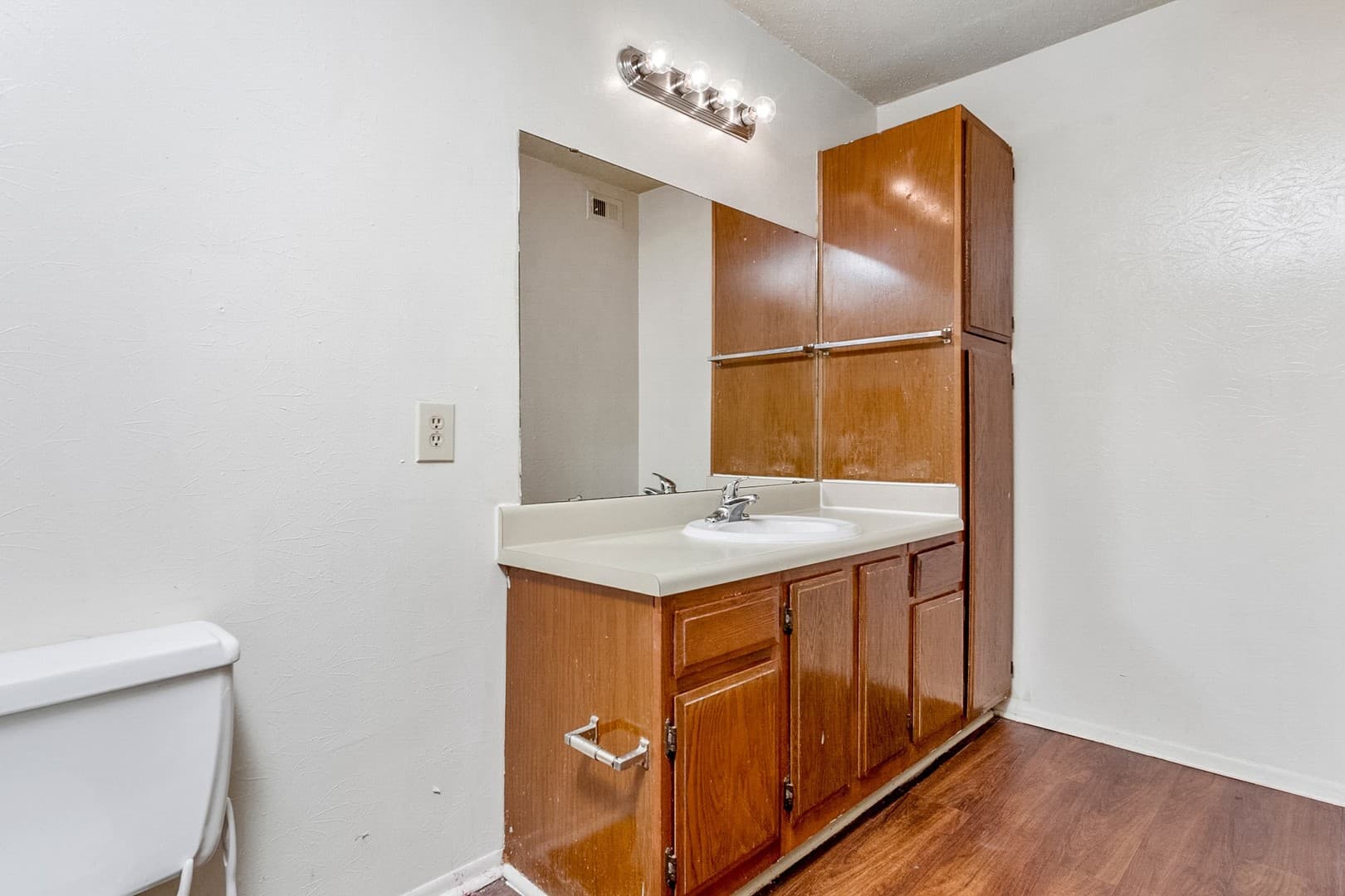 SHREVEPORT Apartment: 7200 JEWELLA AVENUE
