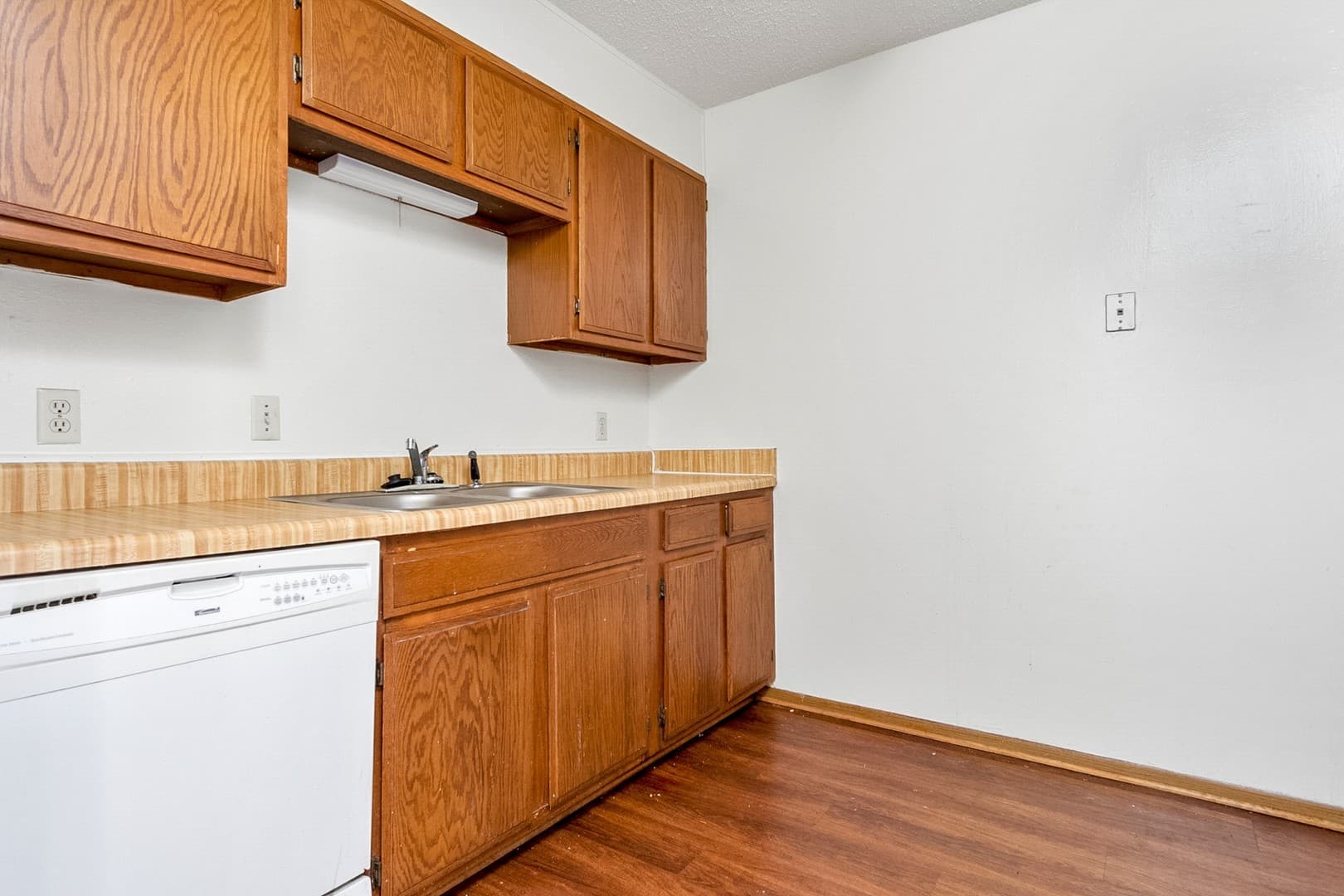 SHREVEPORT Apartment: 7200 JEWELLA AVENUE