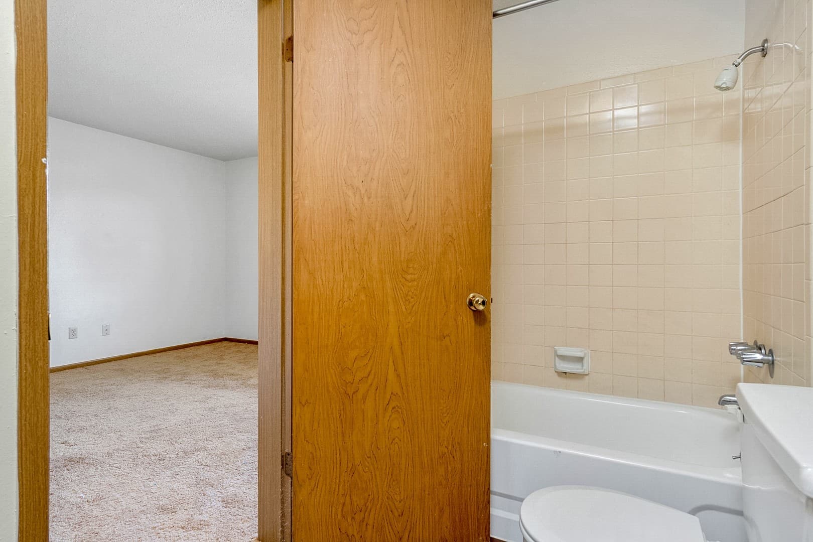 SHREVEPORT Apartment: 7200 JEWELLA AVENUE