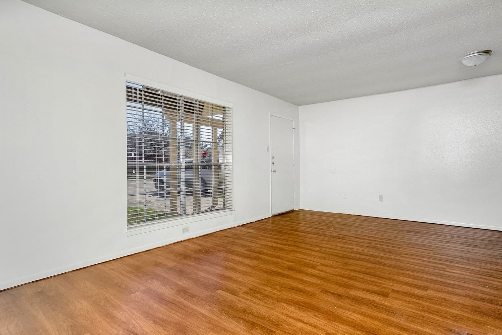 SHREVEPORT Apartment: 7200 JEWELLA AVENUE