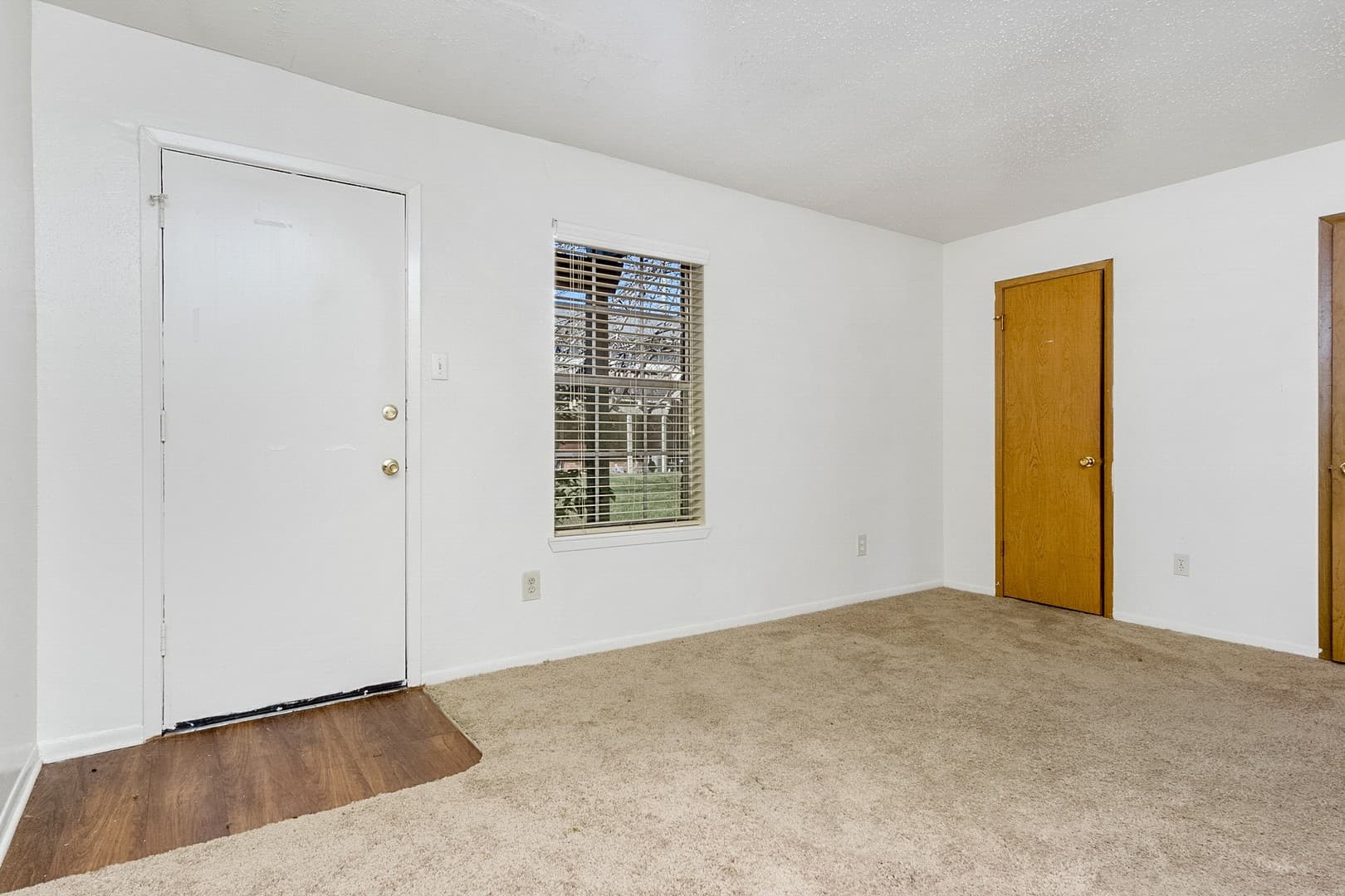 SHREVEPORT Apartment: 7200 JEWELLA AVENUE