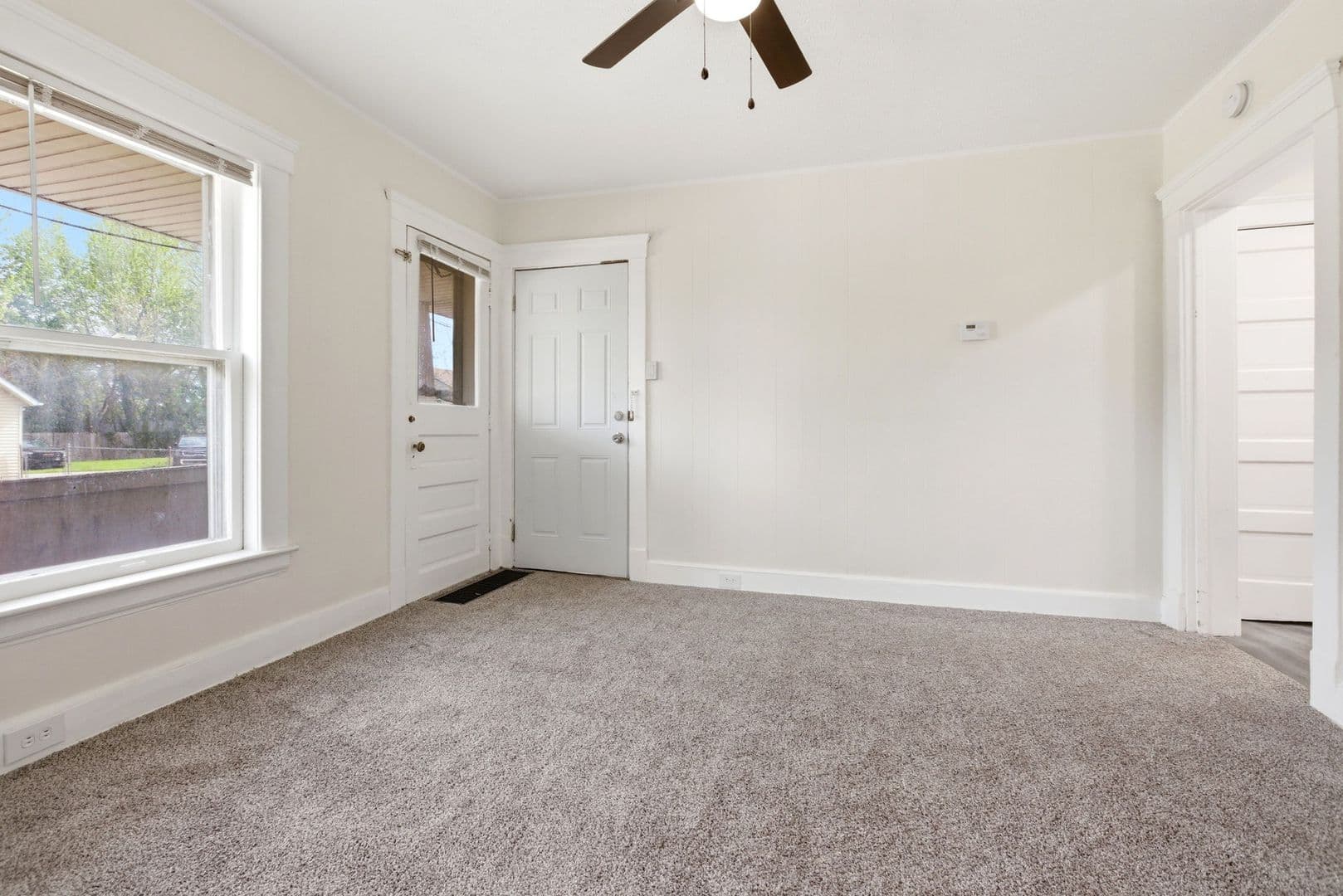 Cleveland Apartment: 689 Midland Ave