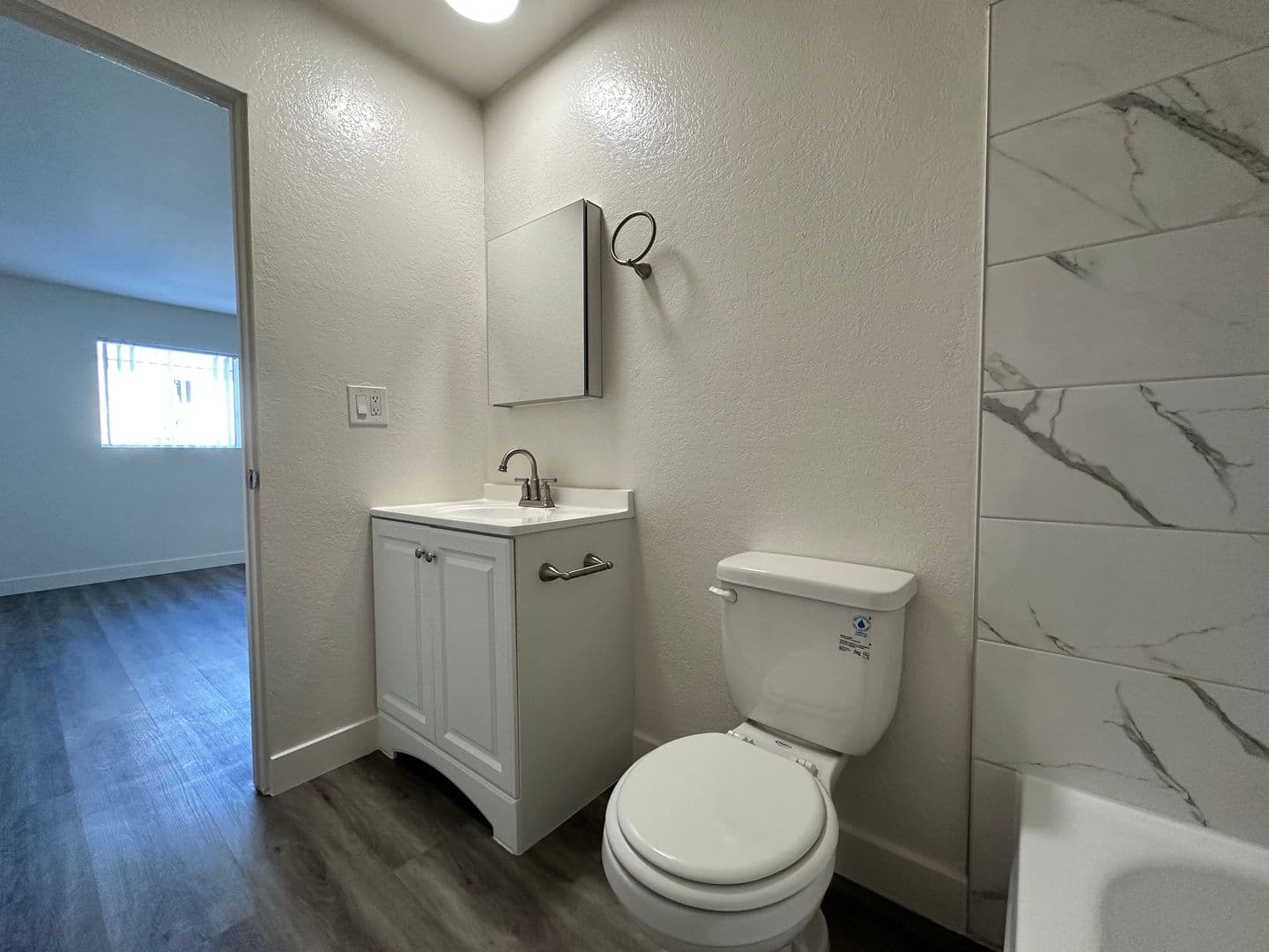 Van Nuys Apartment: 6861 Sepulveda Blvd
