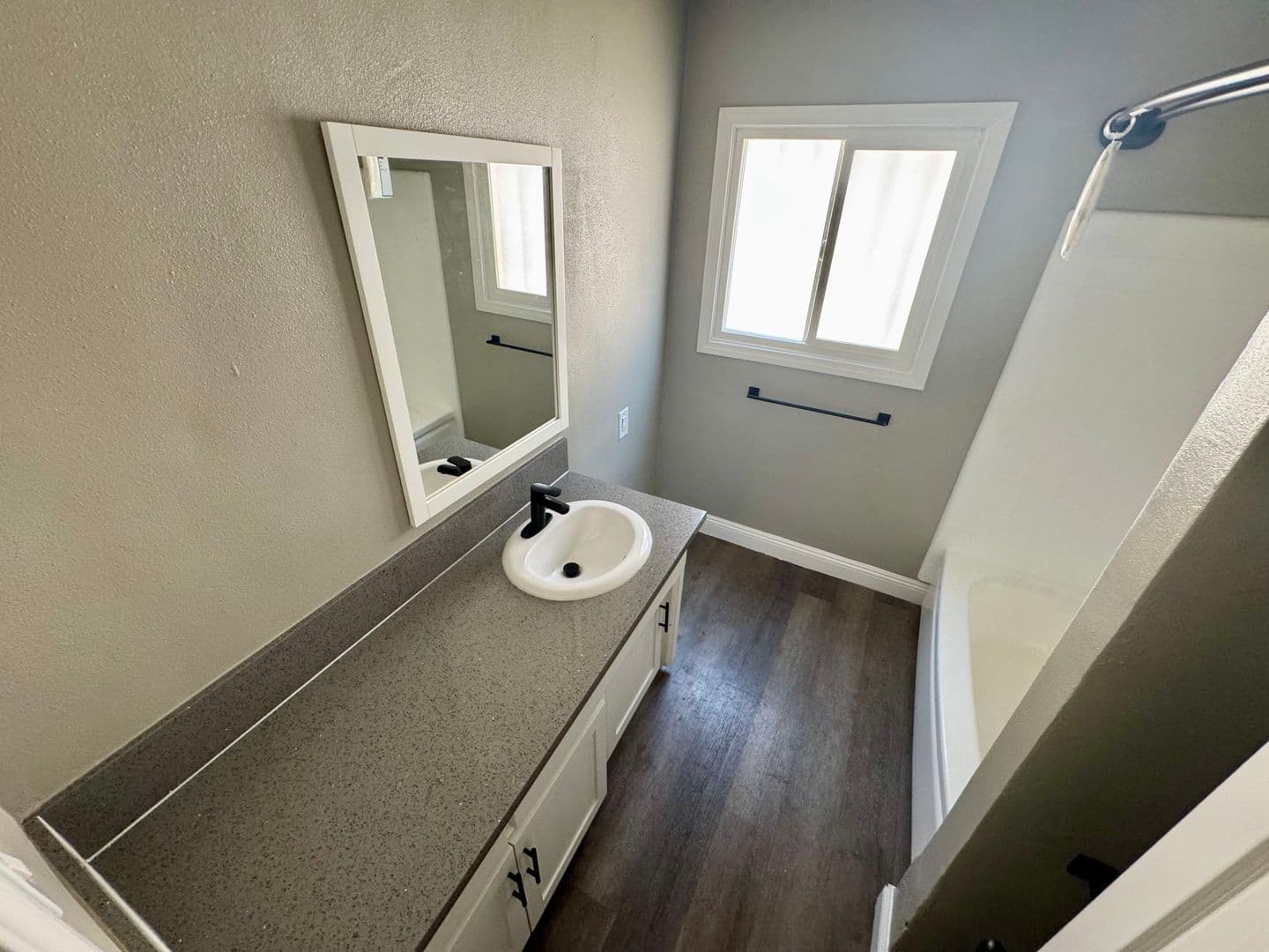 Los Angeles Apartment: 4046-4052 Coco Ave