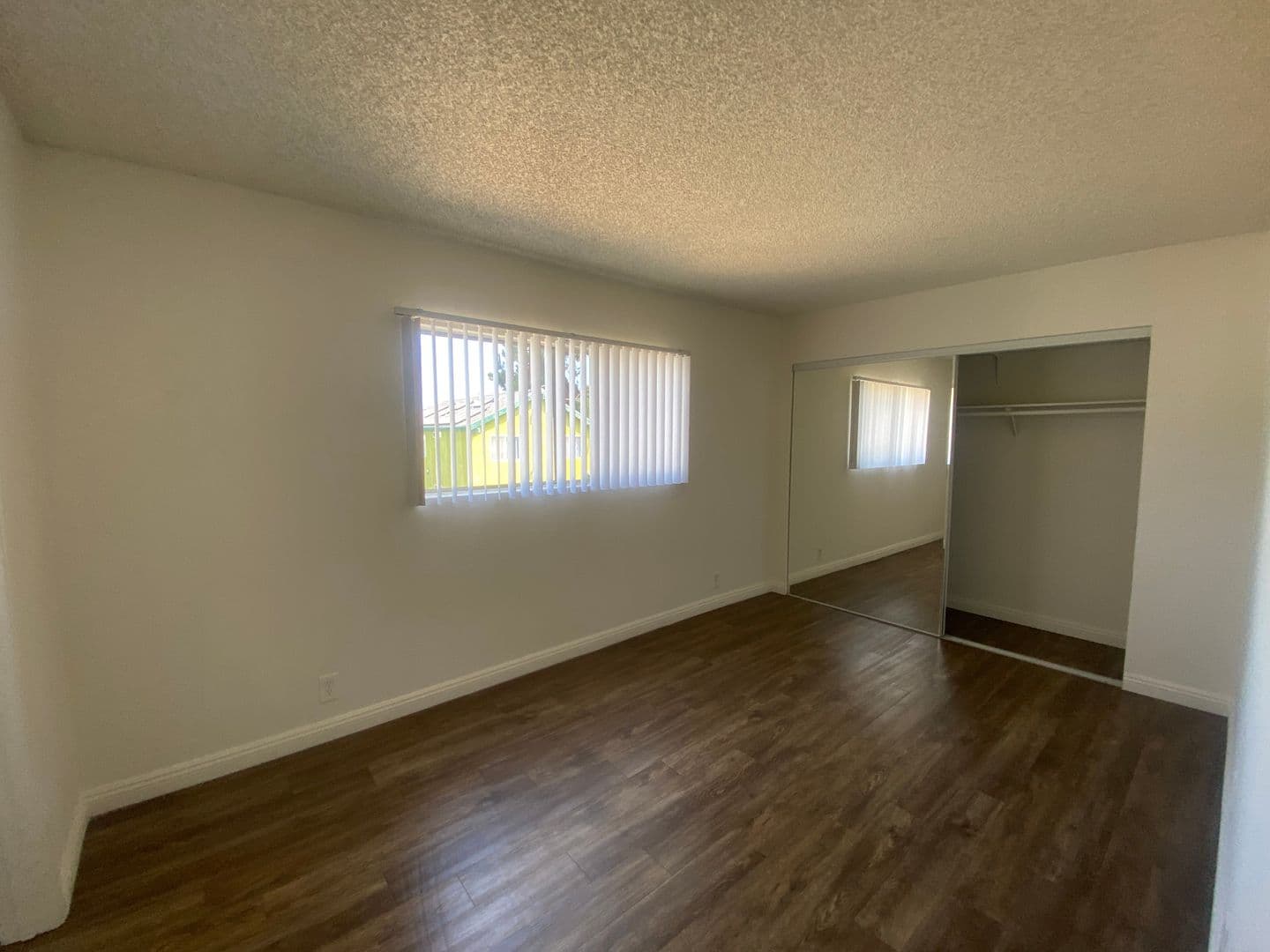 Los Angeles Apartment: 4124 Eagle Rock Blvd