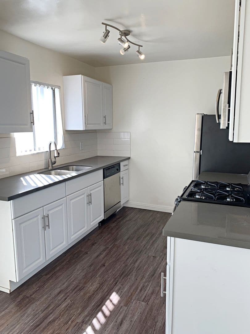 Los Angeles Apartment: 6125 Horner Street