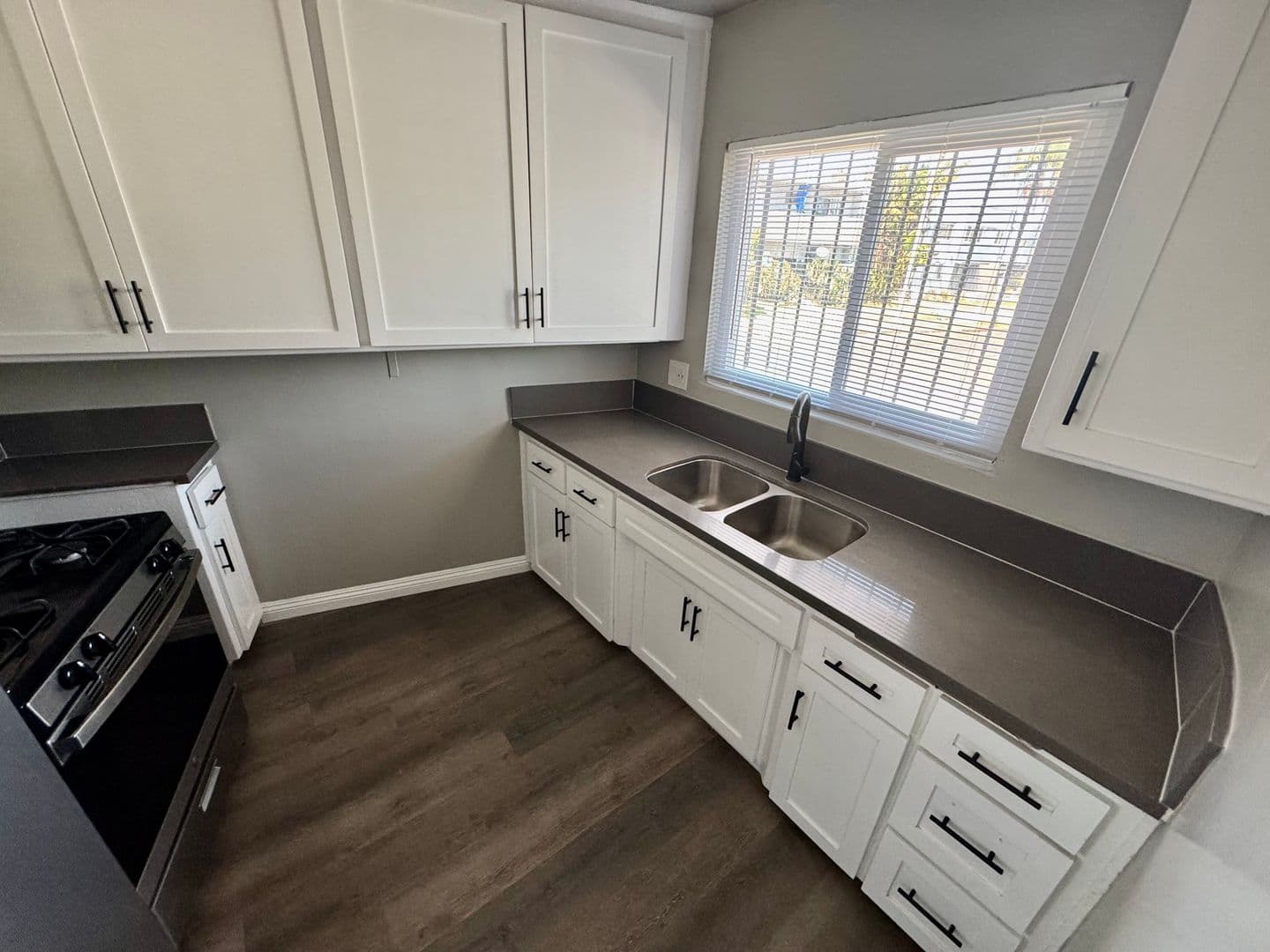 Los Angeles Apartment: 4066 Coco Ave