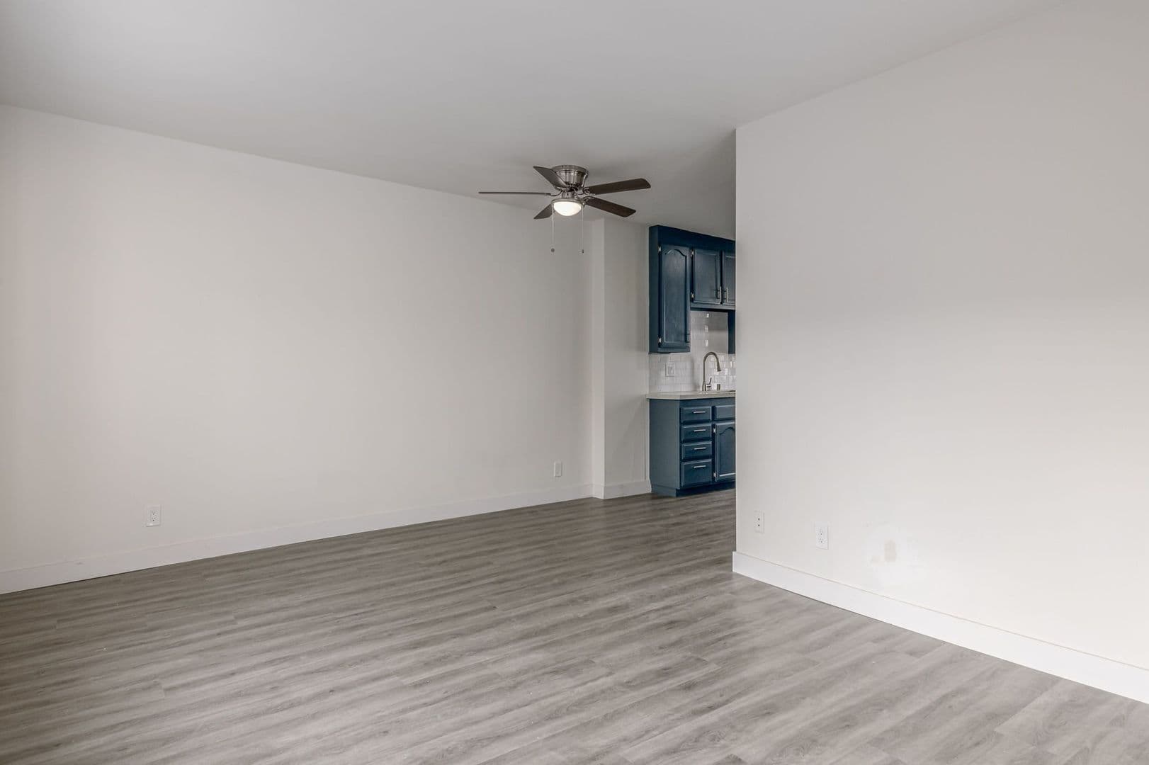 North Hollywood Apartment: 13205 Barbara Ann Street