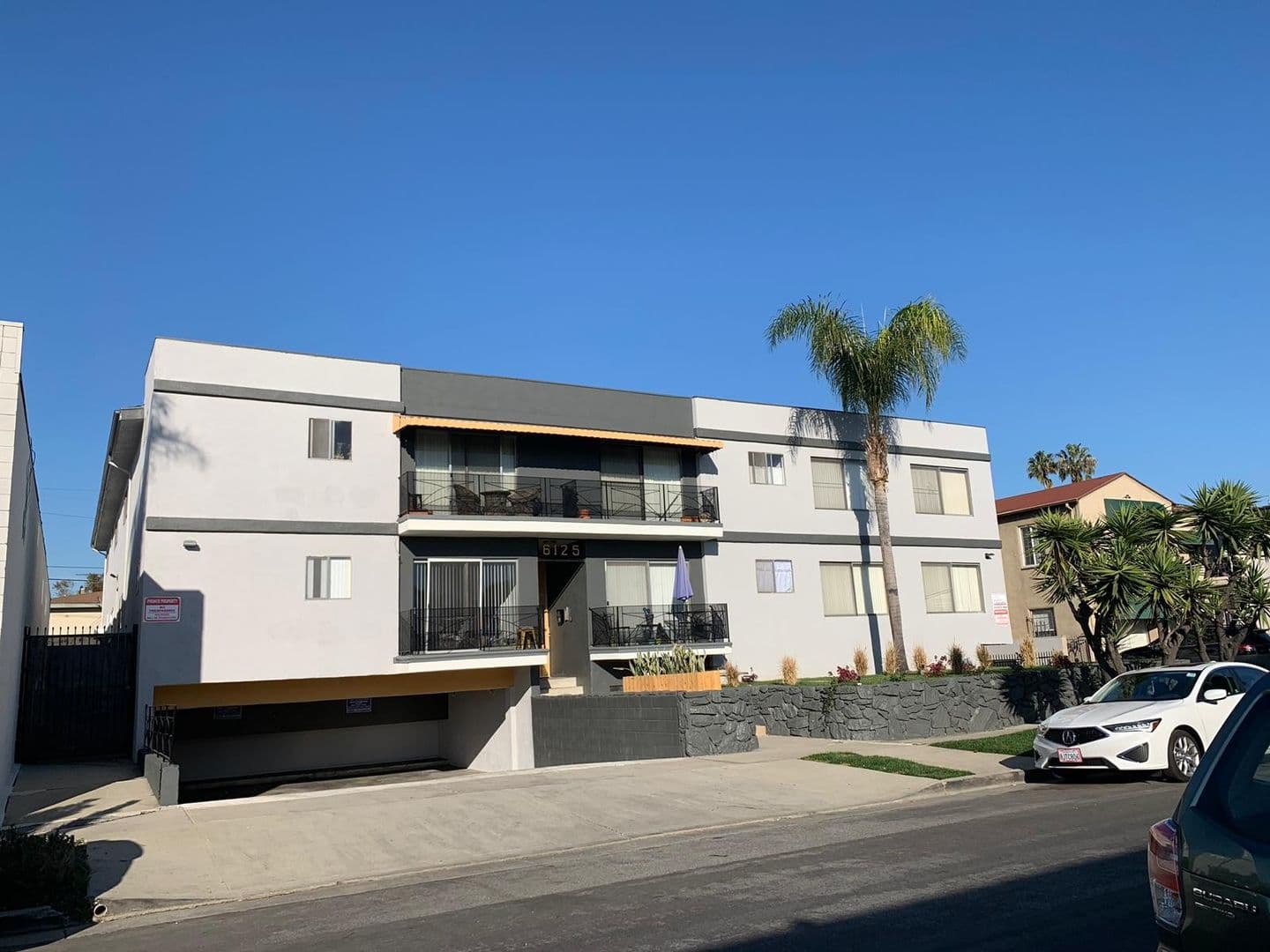 Los Angeles Apartment: 6125 Horner Street