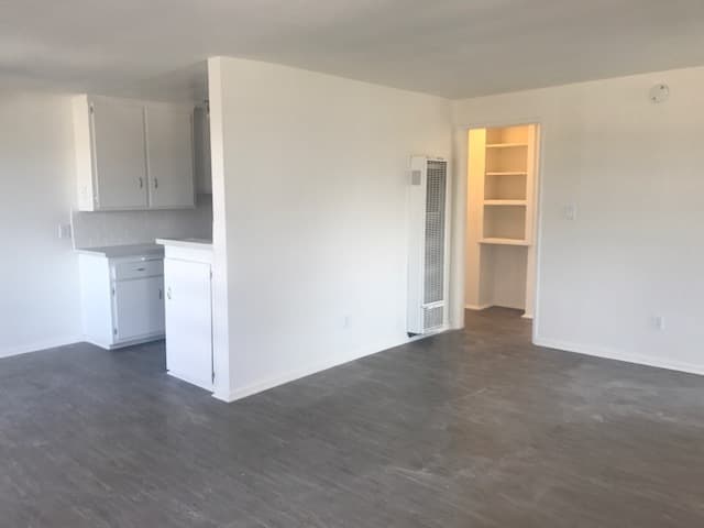 Los Angeles Apartment: 5640 & 5642 S La Brea Ave, 4641 West Slauson Ave