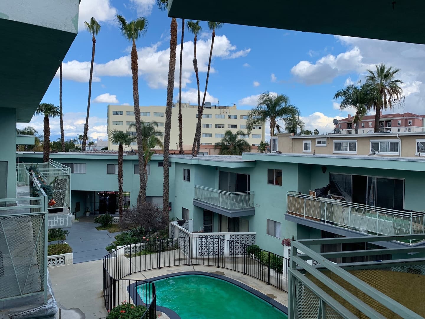 Los Angeles Apartment: 3772 Lockland Drive