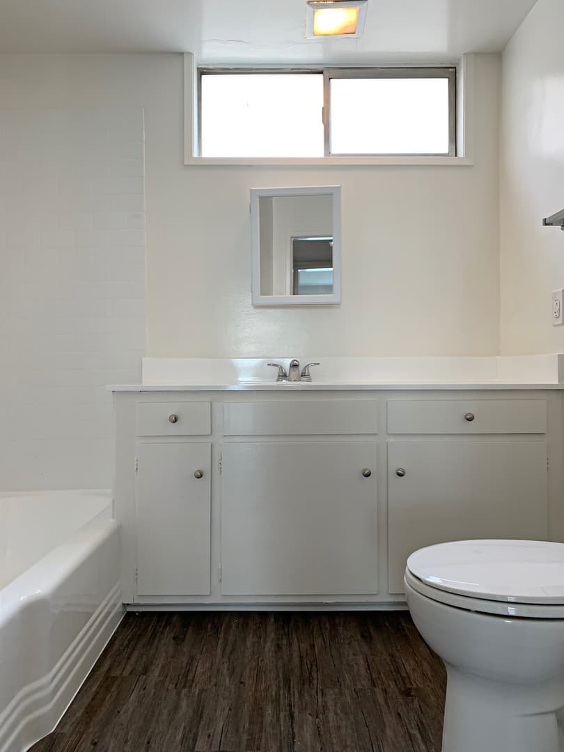Los Angeles Apartment: 3772 Lockland Drive