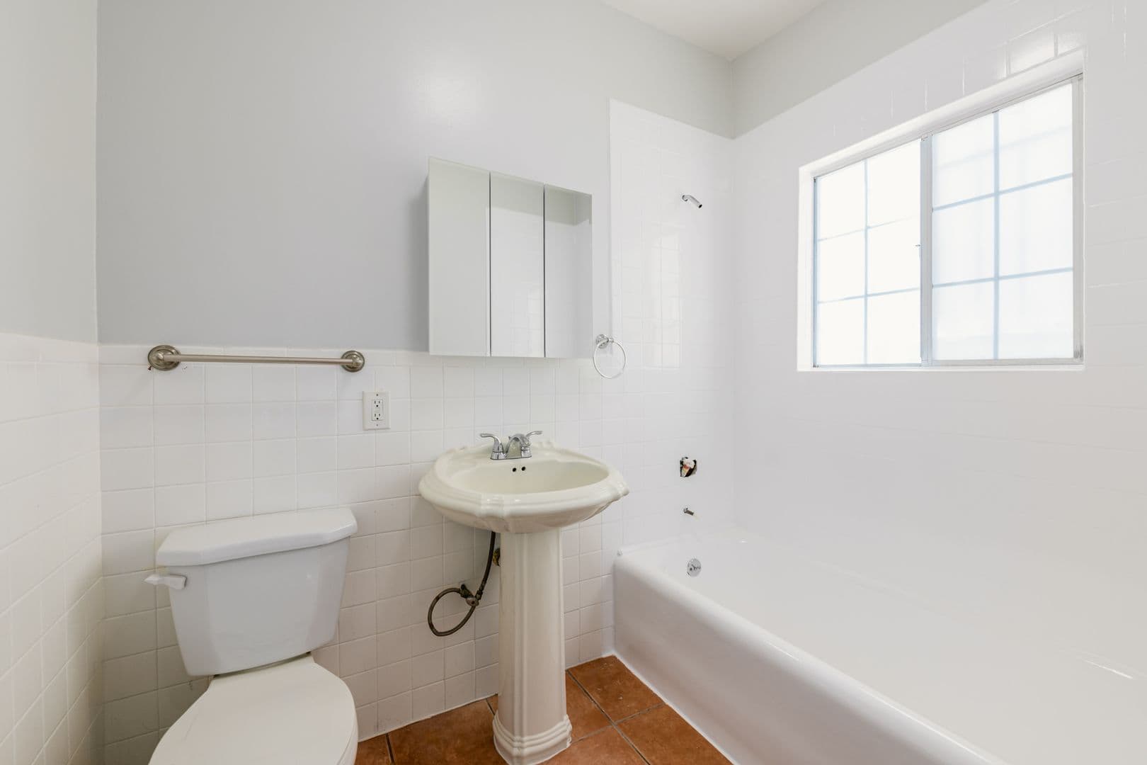 Los Angeles Apartment: 1317 N Bronson Ave
