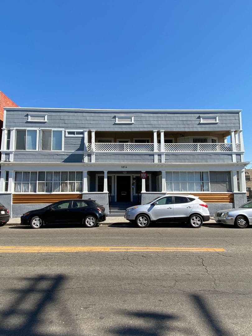 Venice Apartment: 1814 Pacific Ave