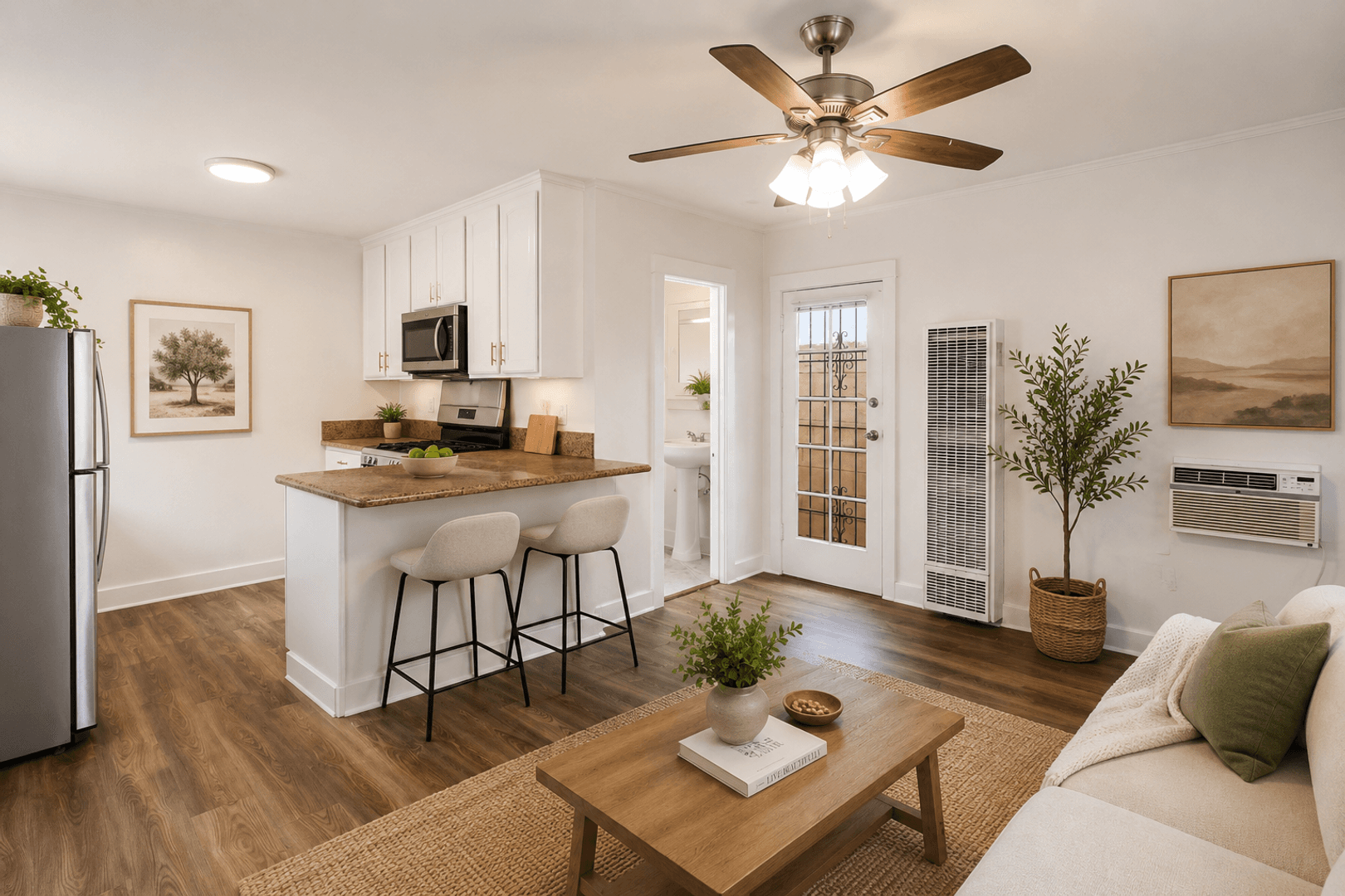 Los Angeles Apartment: 5414 Fountain Ave