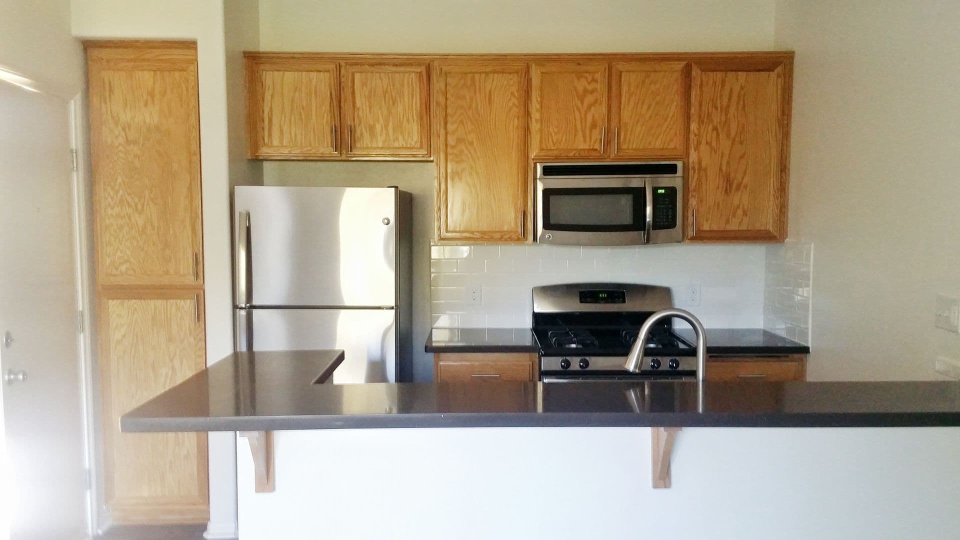 Los Angeles Apartment: 251 Robinson Street