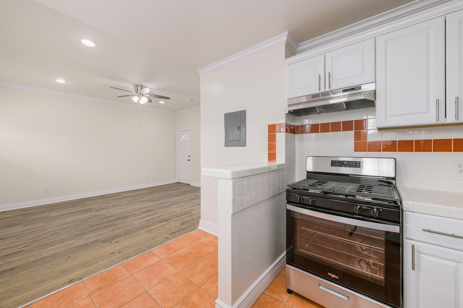 Los Angeles Apartment: 1234 N Berendo St