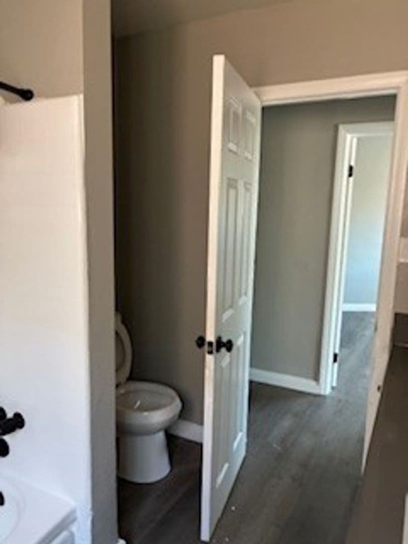 Los Angeles Apartment: 4066 Coco Ave