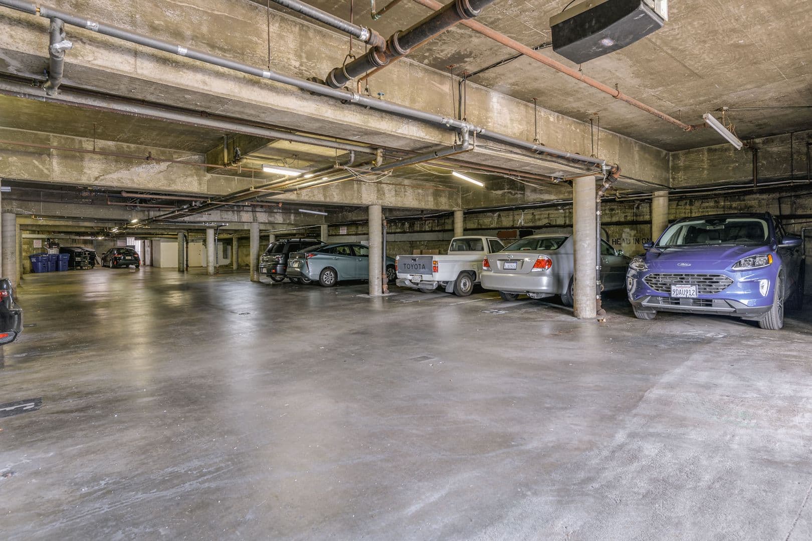 Los Angeles Apartment: 1847 Winona Blvd