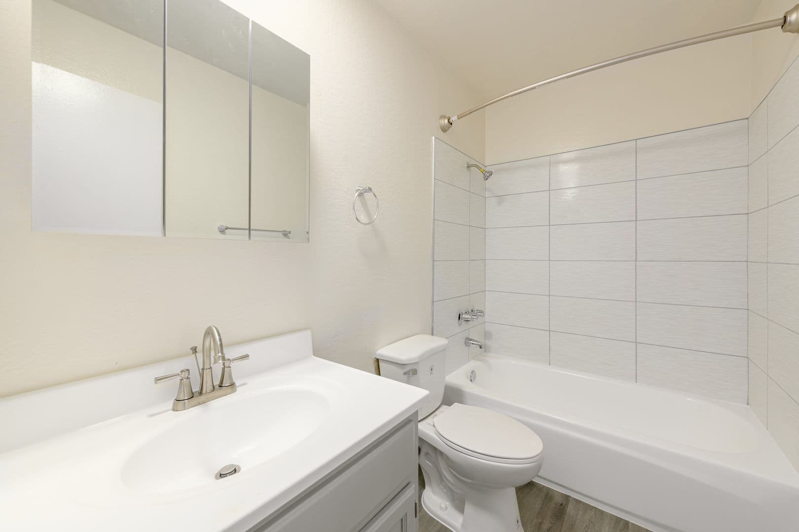 Van Nuys Apartment: 6861 Sepulveda Blvd
