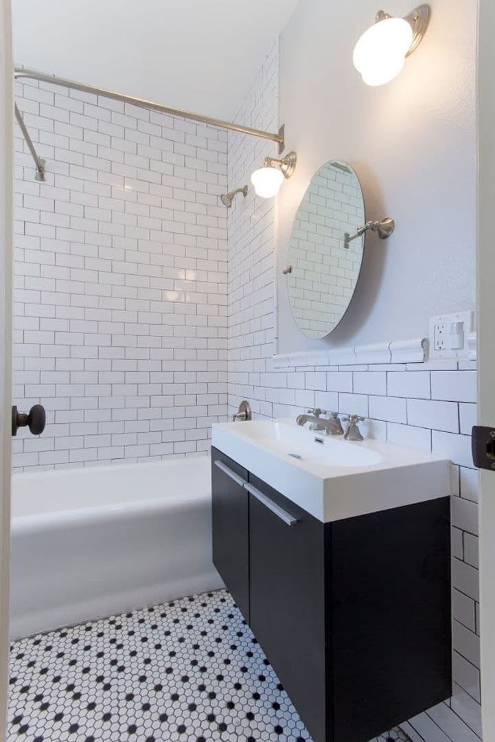 Los Angeles Apartment: 412 S Lake Street