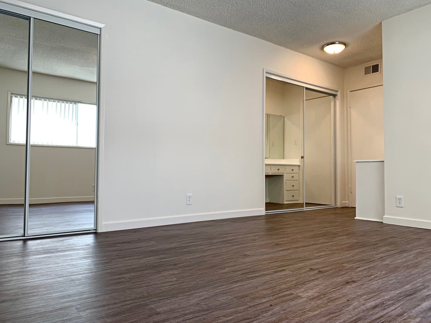 Los Angeles Apartment: 3772 Lockland Drive
