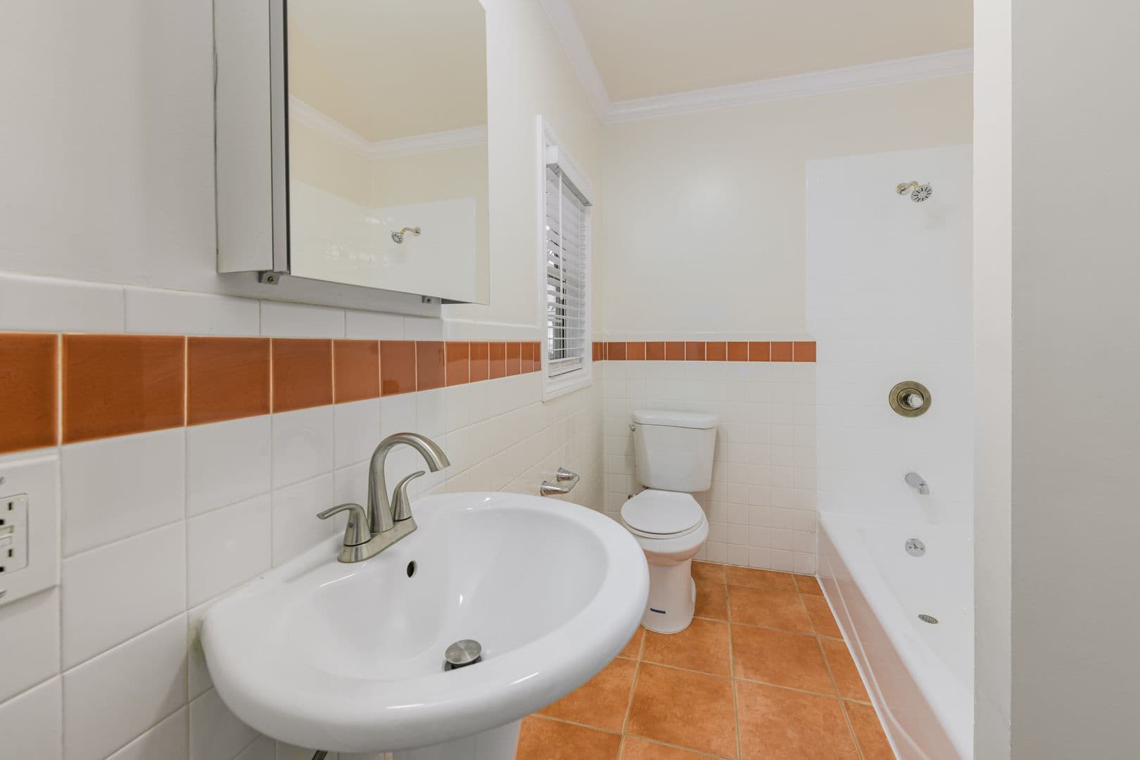 Los Angeles Apartment: 1234 N Berendo St