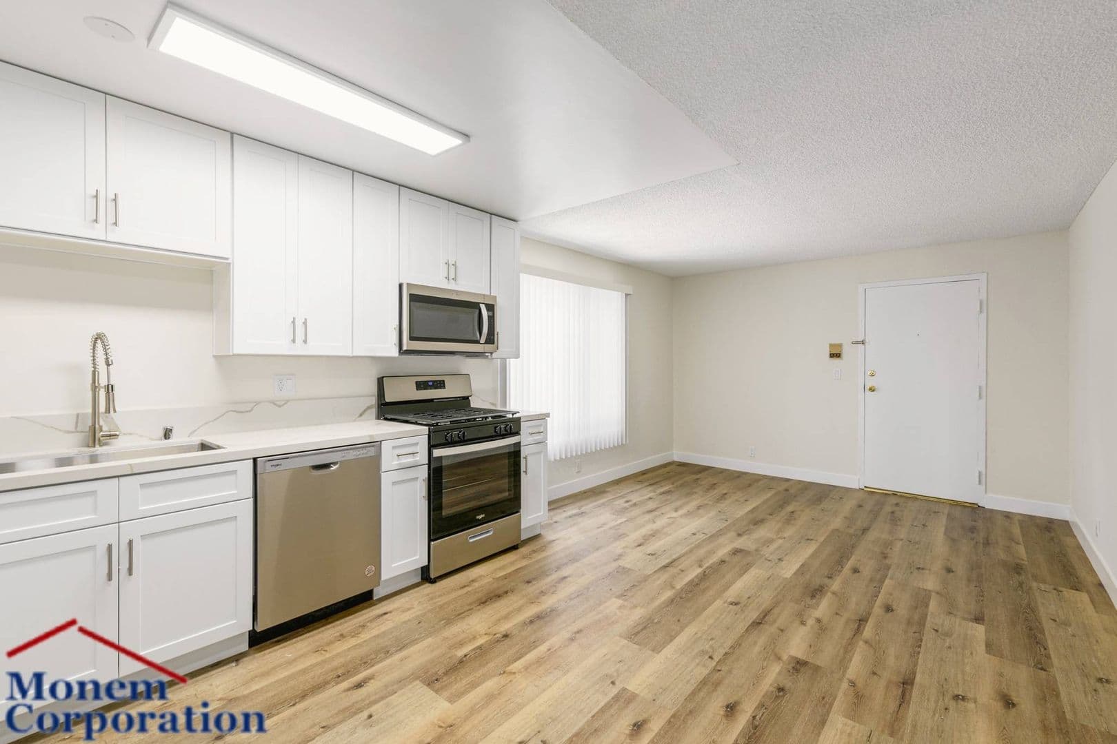 Van Nuys Apartment: 6861 Sepulveda Blvd