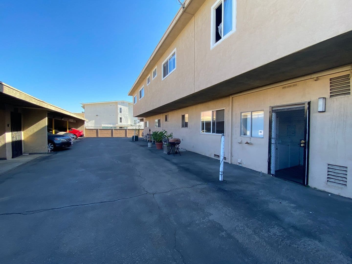 North Hollywood Apartment: 13205 Barbara Ann Street