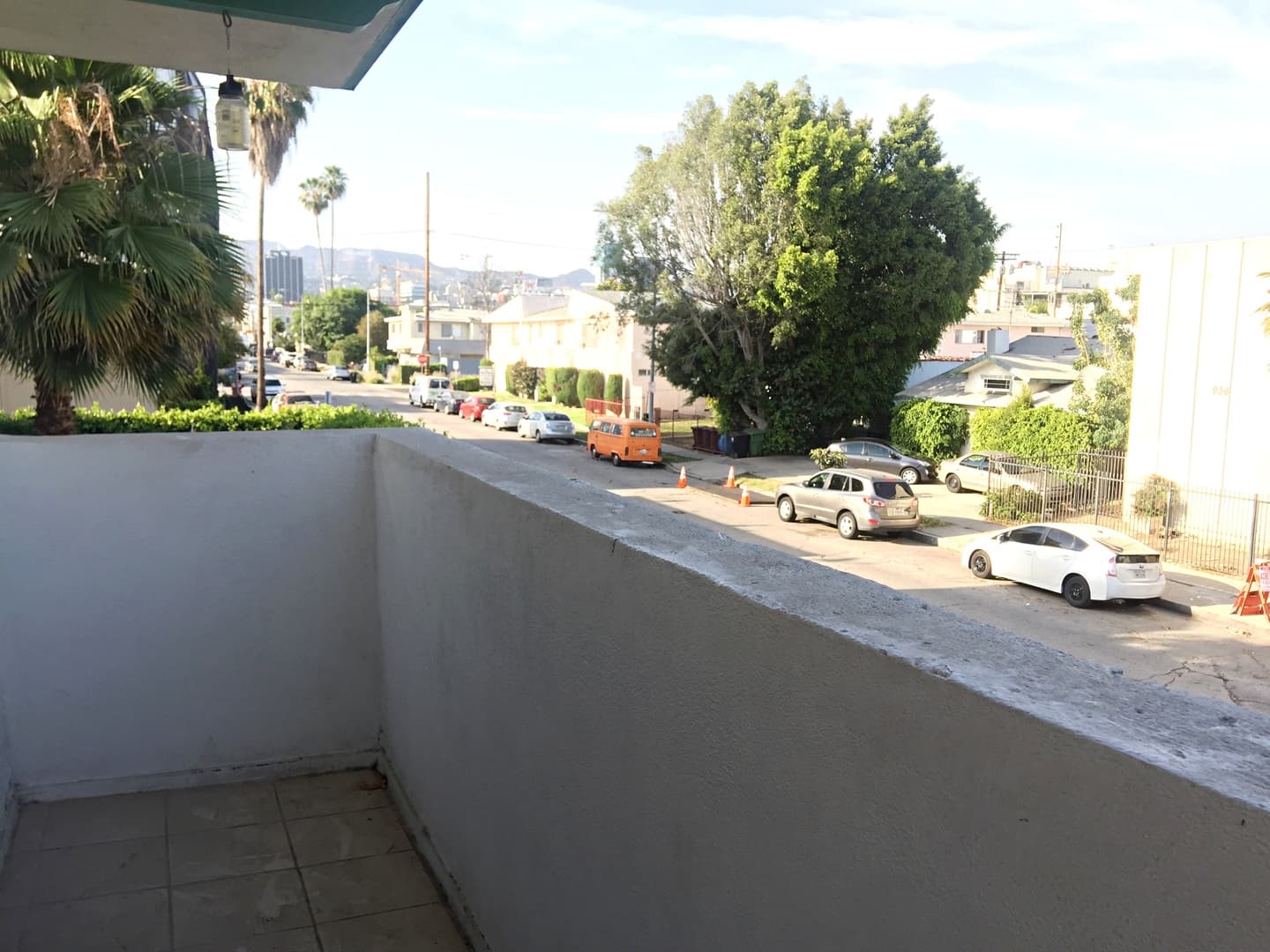 Los Angeles Apartment: 933 N Wilcox Ave