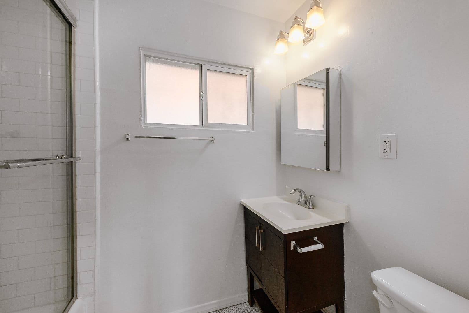 Los Angeles Apartment: 1033 S Westlake Ave