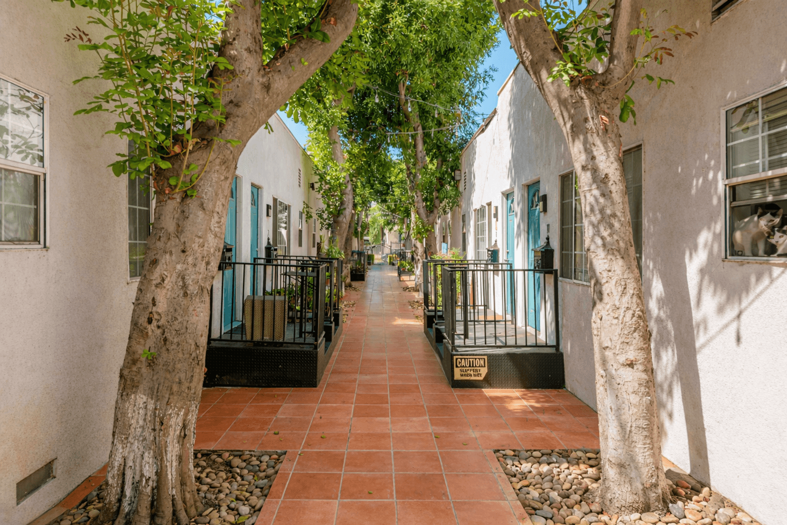 Los Angeles Apartment: 1234 N Berendo St