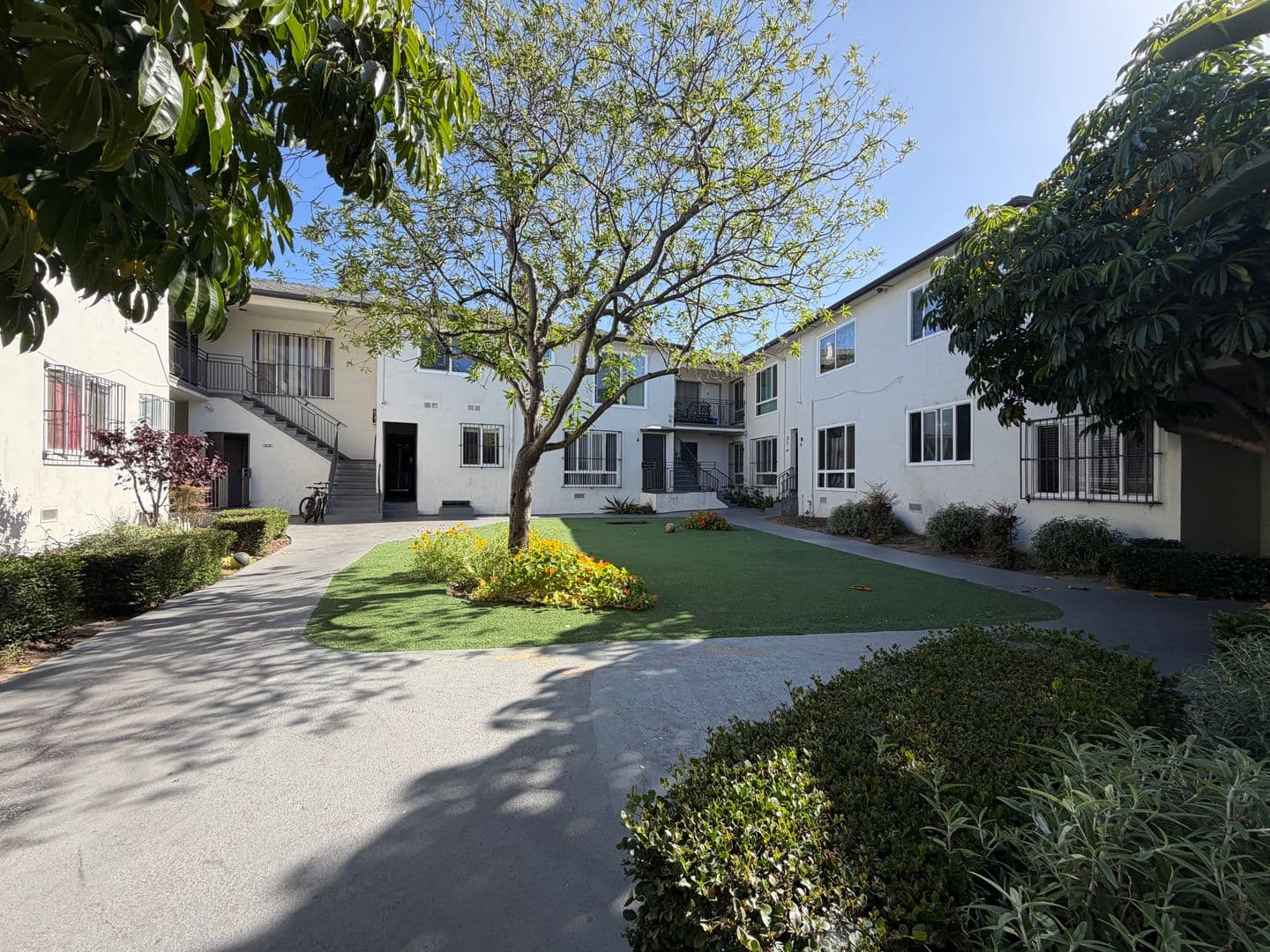 Los Angeles Apartment: 4066 Coco Ave