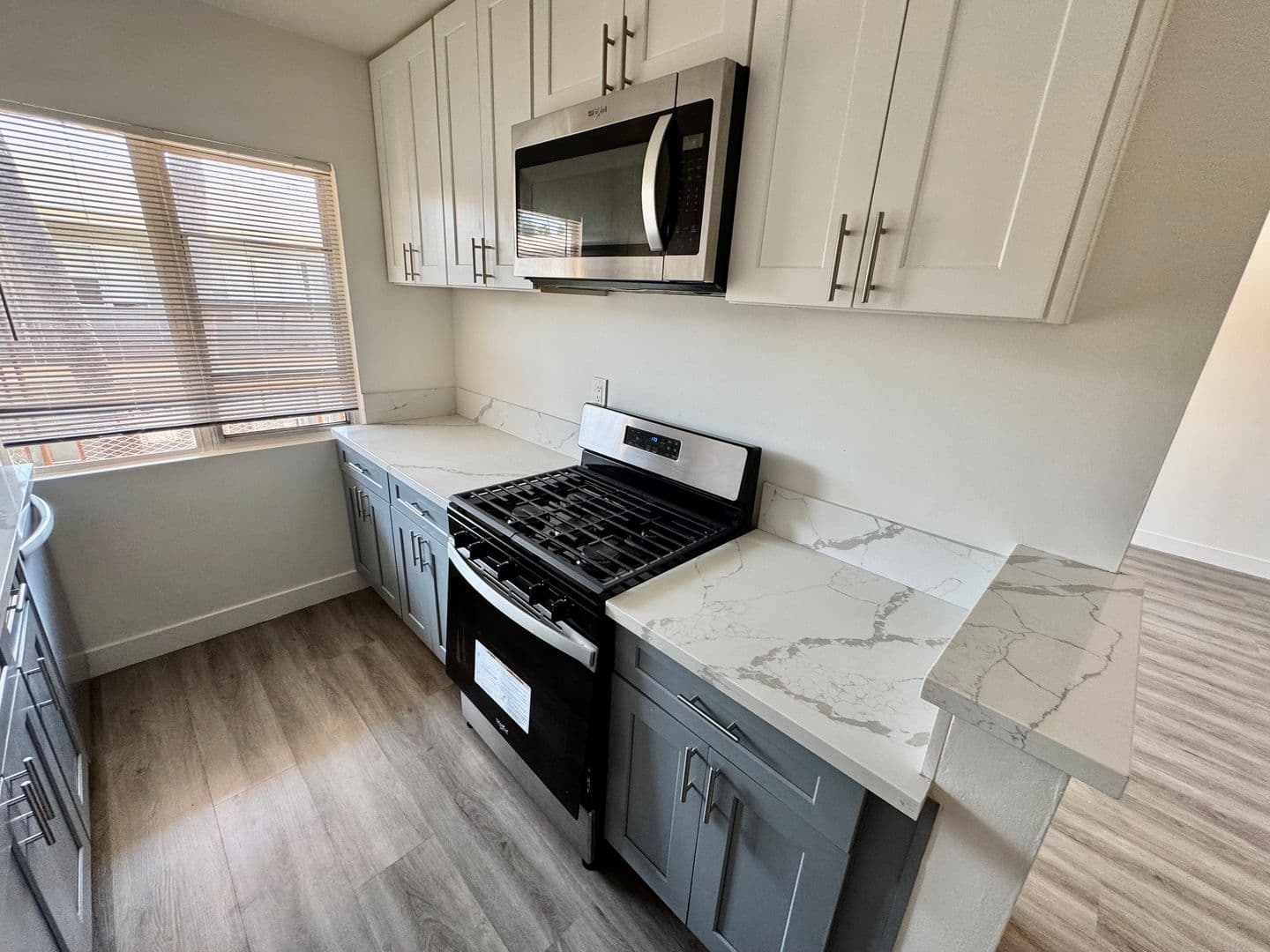 Los Angeles Apartment: 3956 Stevely Ave