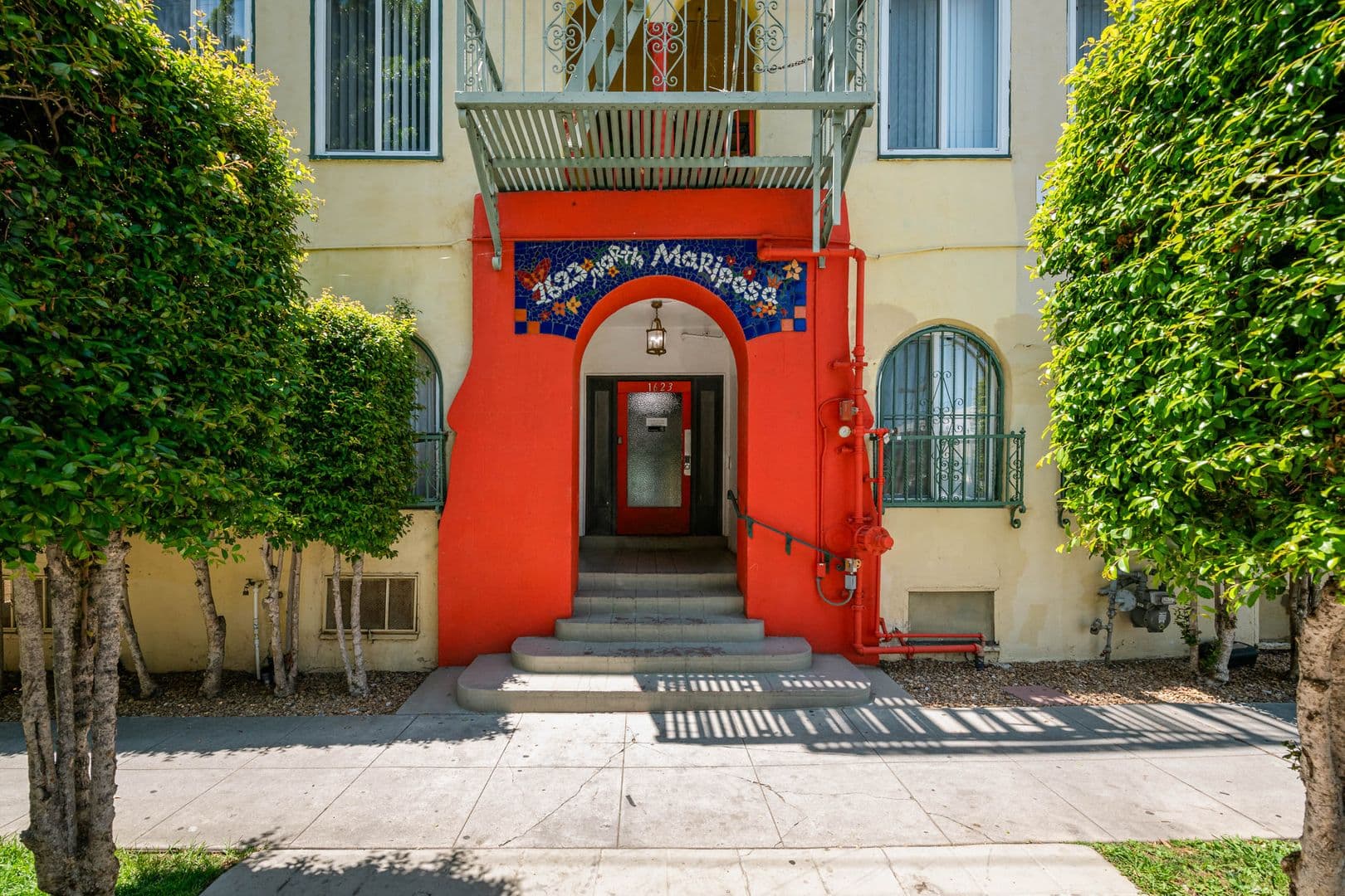 Los Angeles Apartment: 1623 N Mariposa Ave