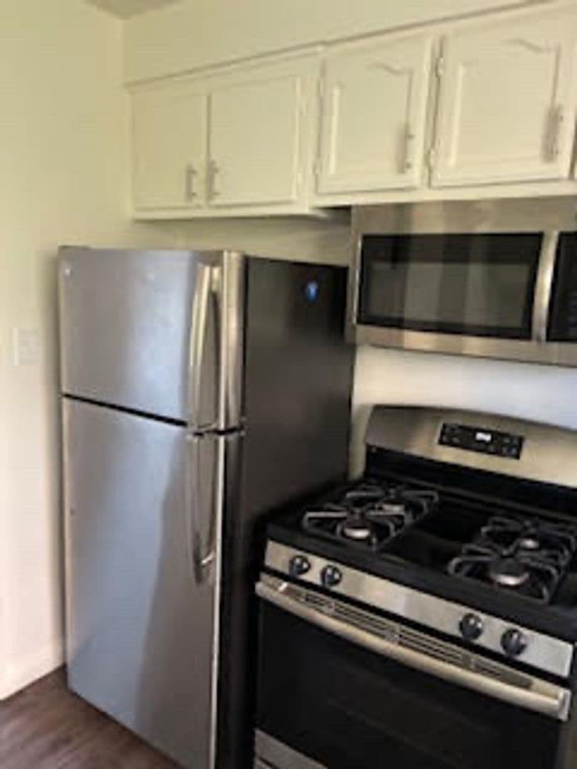 Los Angeles Apartment: 4025 Coco Ave