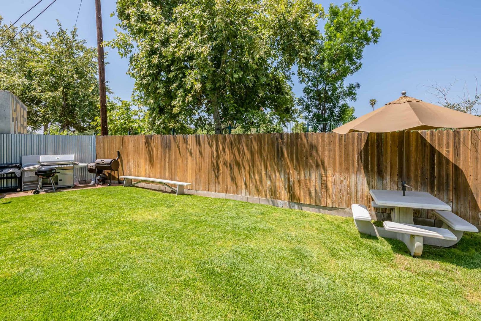Los Angeles Apartment: 6153, 6159 & 6165 Coldwater Canyon Ave