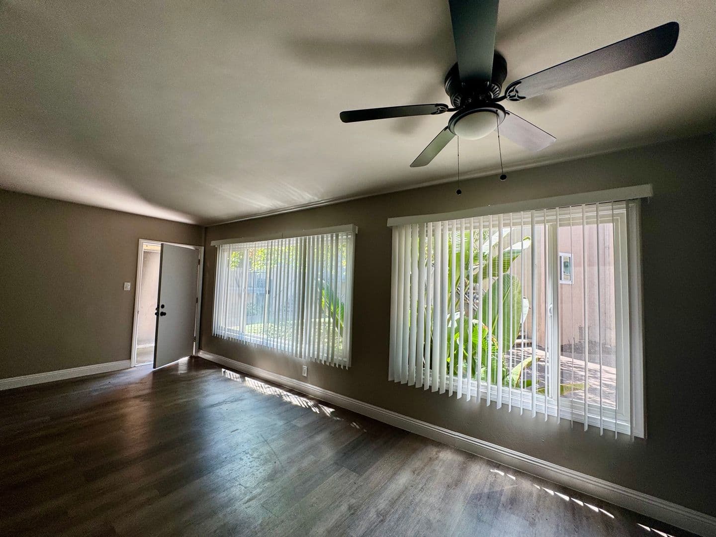 Los Angeles Apartment: 4046-4052 Coco Ave