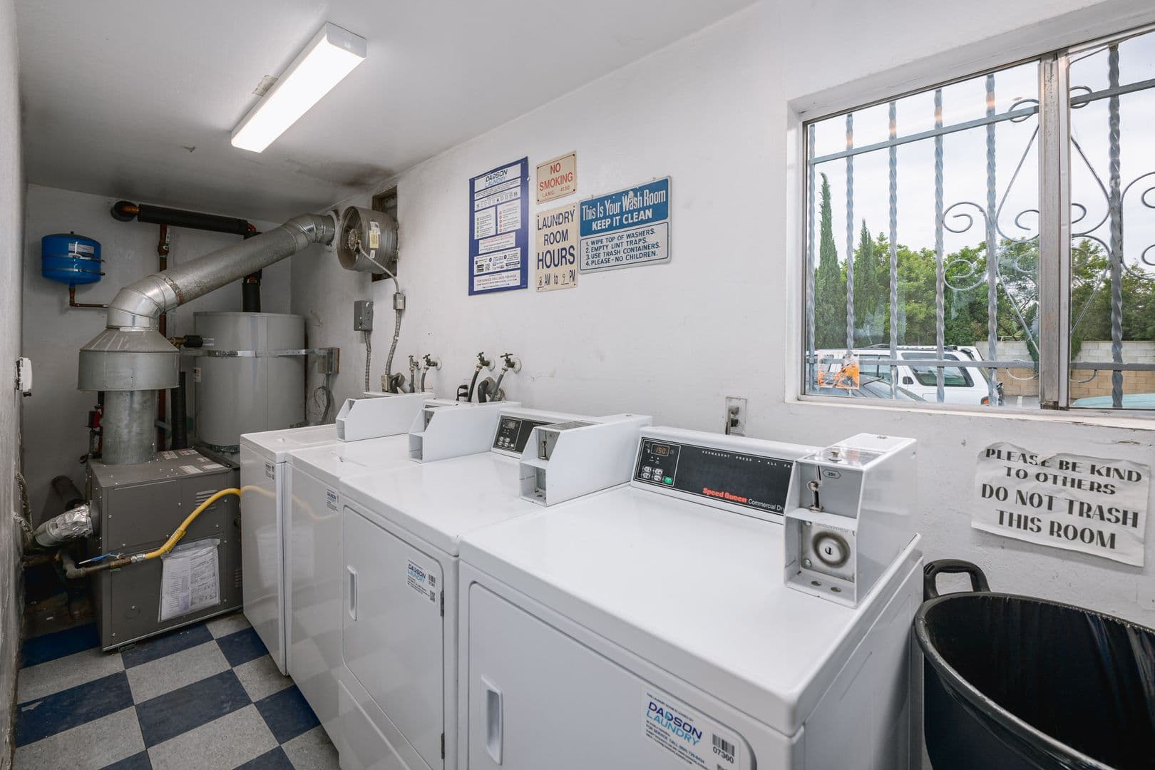 Van Nuys Apartment: 6861 Sepulveda Blvd