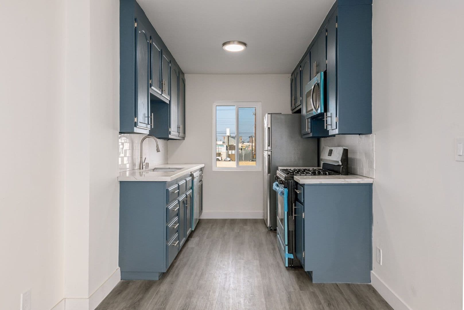North Hollywood Apartment: 13205 Barbara Ann Street