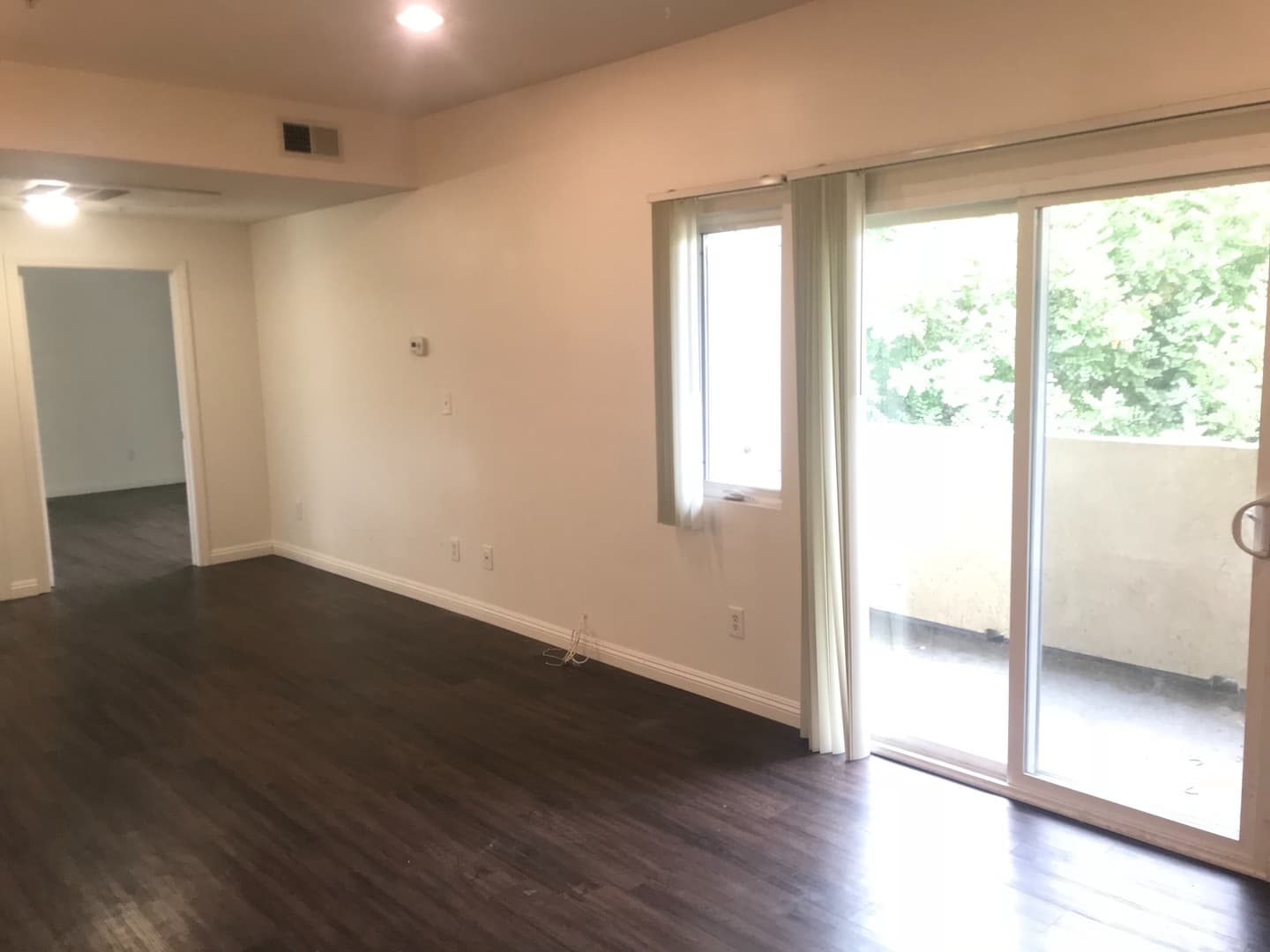 Los Angeles Apartment: 251 Robinson Street