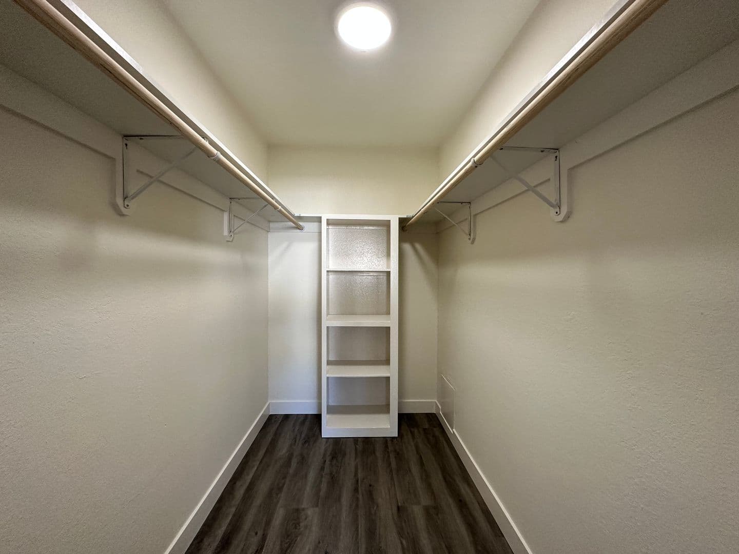 Van Nuys Apartment: 6861 Sepulveda Blvd