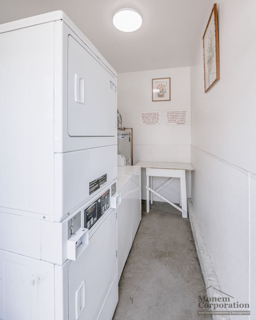 Los Angeles Apartment: 6153, 6159 & 6165 Coldwater Canyon Ave