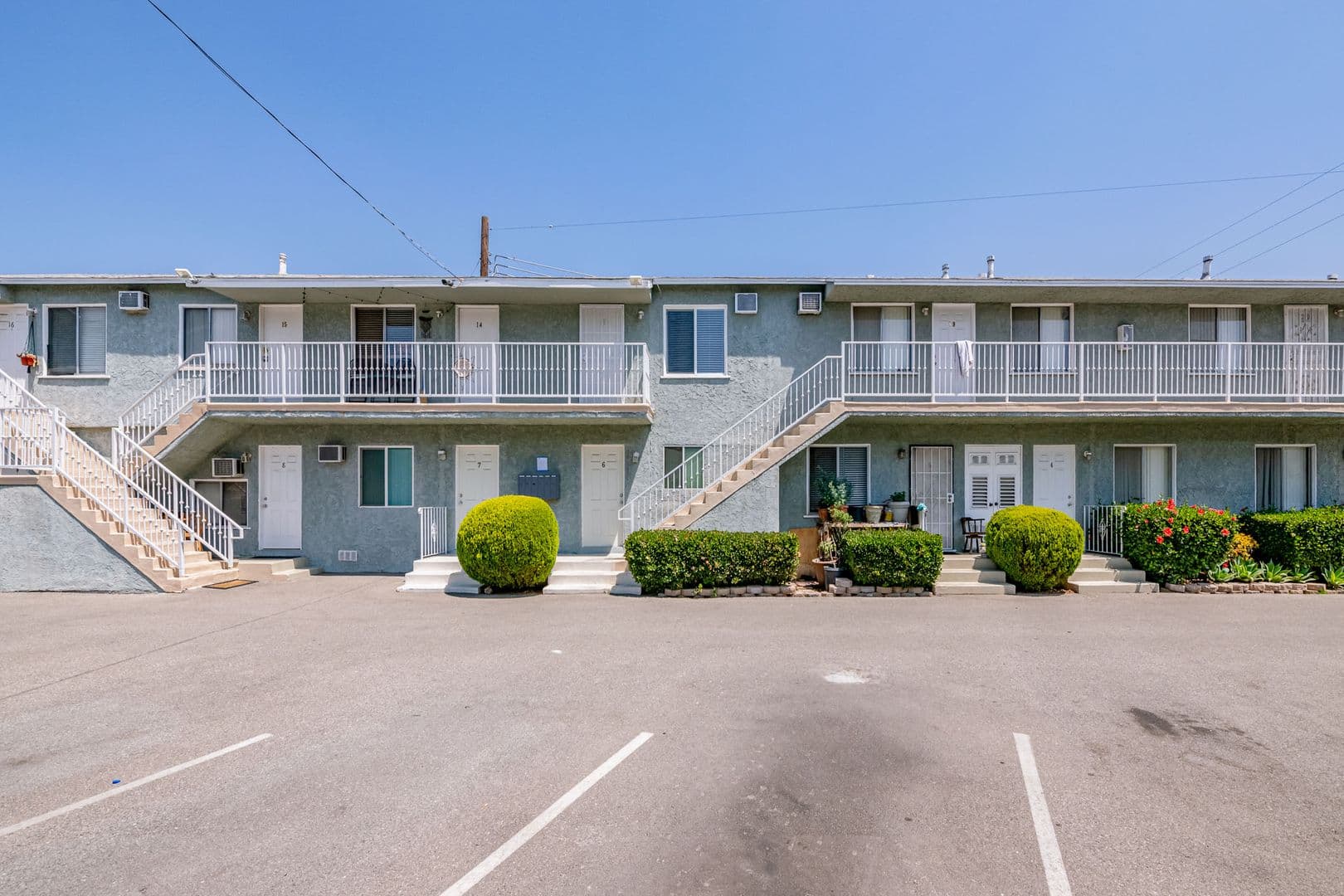 Los Angeles Apartment: 6153, 6159 & 6165 Coldwater Canyon Ave