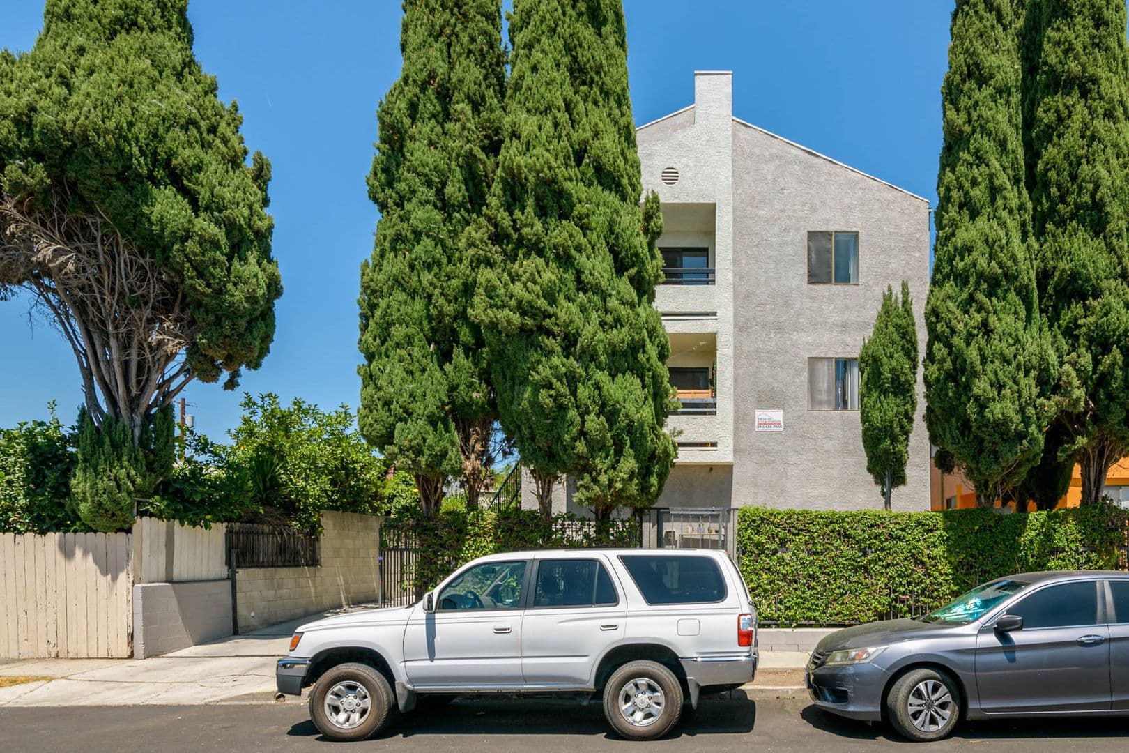 Los Angeles Apartment: 5533 Barton Ave