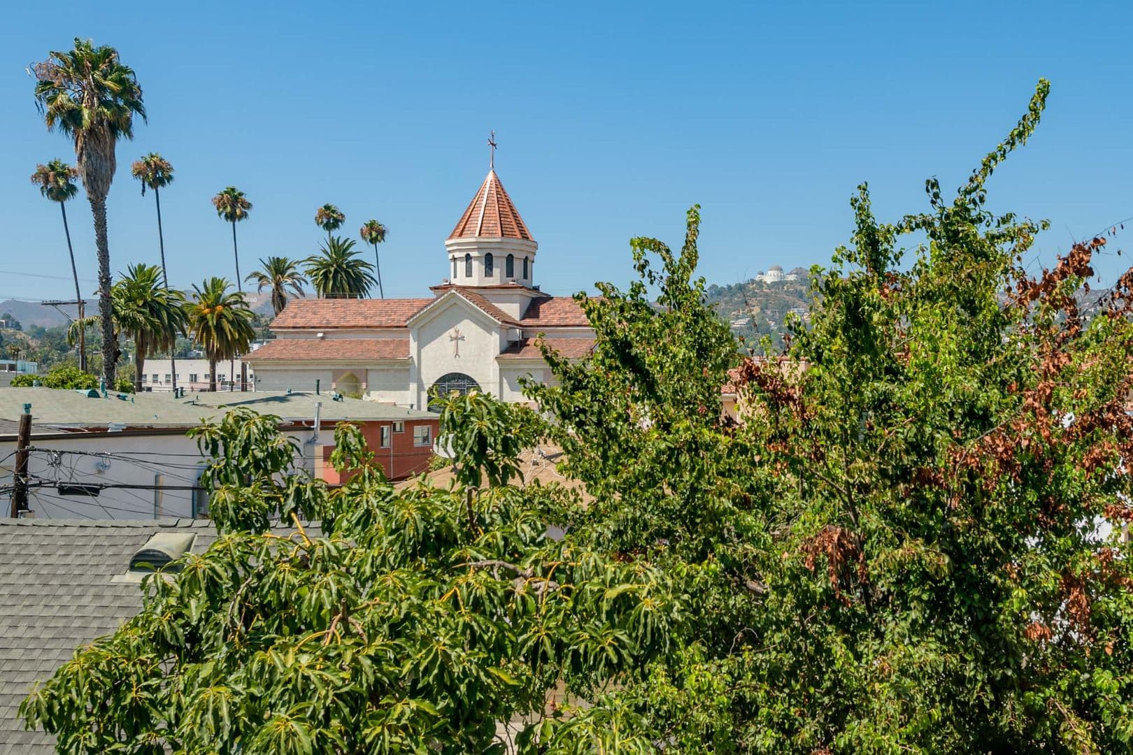 Los Angeles Apartment: 1535 N Kenmore Ave