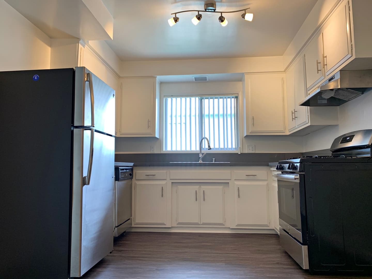 Los Angeles Apartment: 3772 Lockland Drive